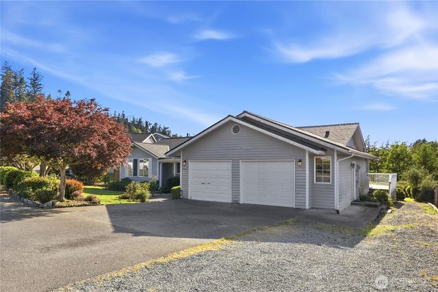 752 Sandstone Lane, Camano Island, WA 98282