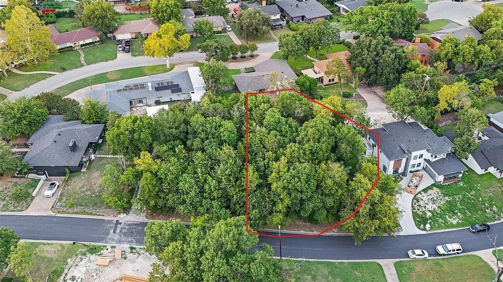 923 Brookwood drive, Dallas, TX 75224 — exterior