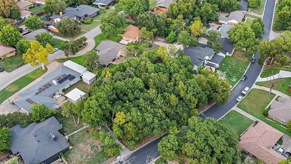 923 Brookwood drive, Dallas, TX 75224 — photo 2