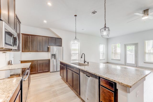 11913 Mockingbird Lane, Montgomery, TX 77356