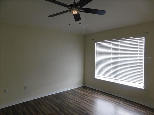 5196 6TH WAY N, St Petersburg, FL 33703