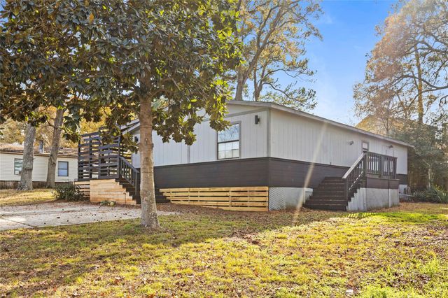 14189 Shadow Bay Drive, Willis, TX 77318