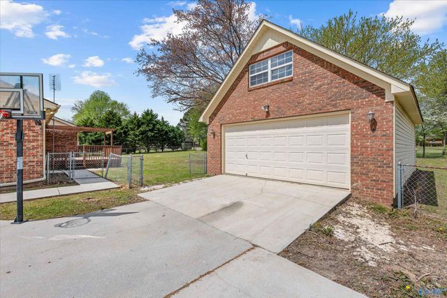 27653 Azalea Trail, Athens, AL 35613