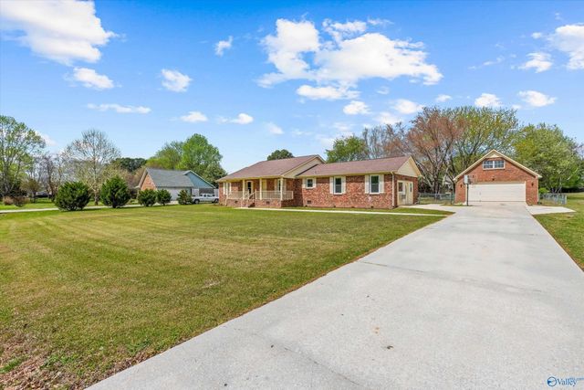 27653 Azalea Trail, Athens, AL 35613