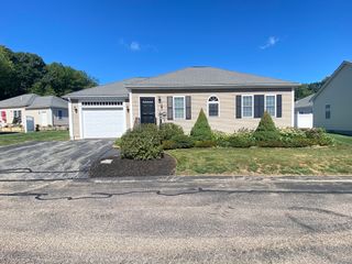 4 Marys Way 4, Lakeville, MA 02347