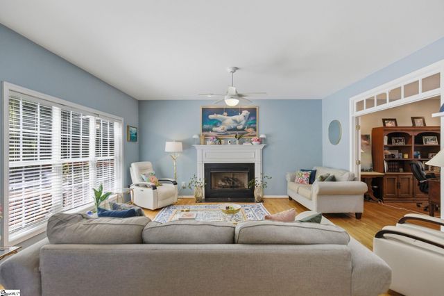 3 Chestnut Hill Place, Simpsonville, SC 29680