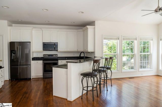 3 Chestnut Hill Place, Simpsonville, SC 29680