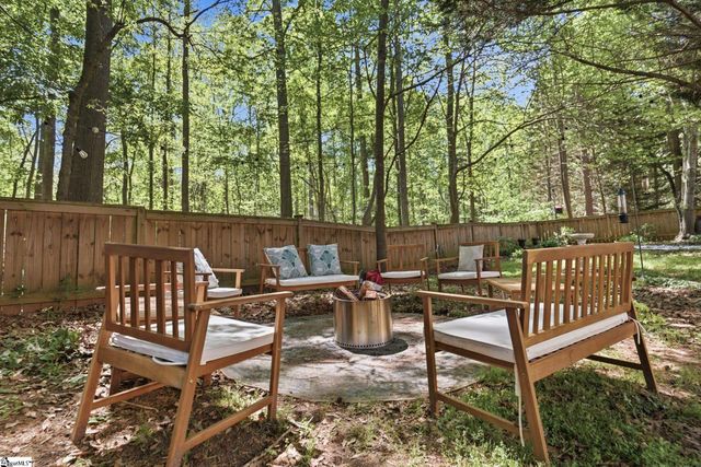 3 Chestnut Hill Place, Simpsonville, SC 29680