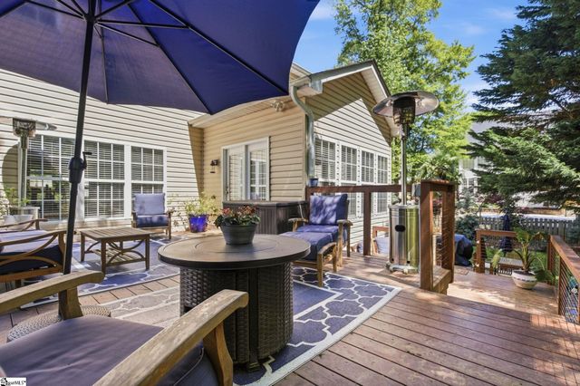 3 Chestnut Hill Place, Simpsonville, SC 29680