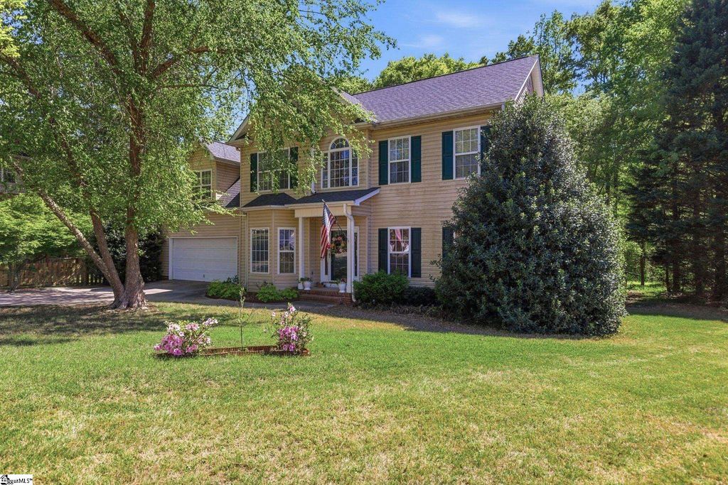 3 Chestnut Hill Place, Simpsonville, SC 29680