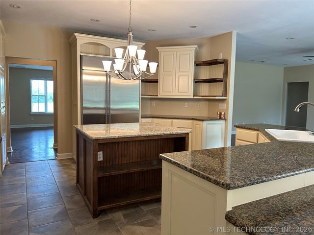 10816 W Highway 9 Highway, Whitefield, OK 74472