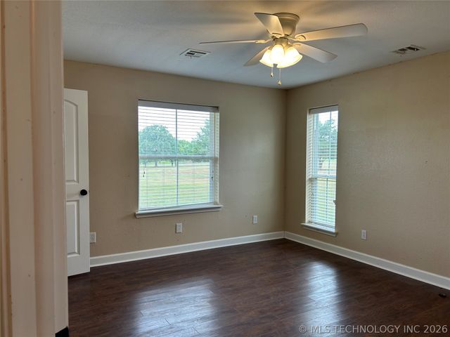 10816 W Highway 9 Highway, Whitefield, OK 74472