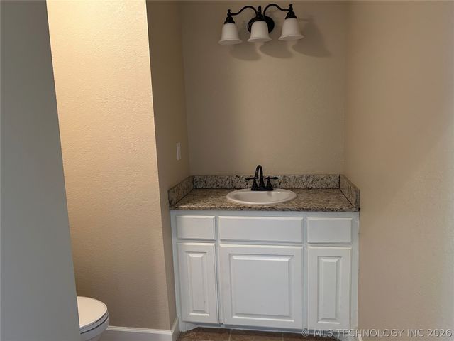 10816 W Highway 9 Highway, Whitefield, OK 74472