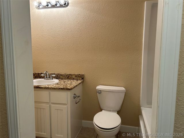 10816 W Highway 9 Highway, Whitefield, OK 74472