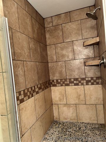 10816 W Highway 9 Highway, Whitefield, OK 74472