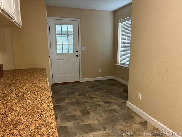 10816 W Highway 9 Highway, Whitefield, OK 74472