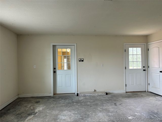 10816 W Highway 9 Highway, Whitefield, OK 74472