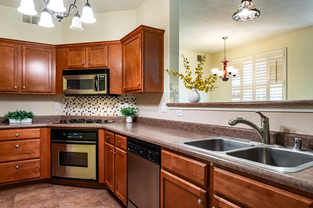 3919 Fox Sparrow Trail NW, Albuquerque, NM 87120