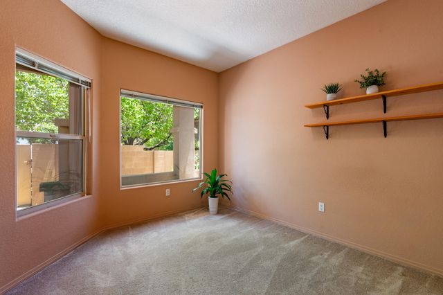 3919 Fox Sparrow Trail NW, Albuquerque, NM 87120