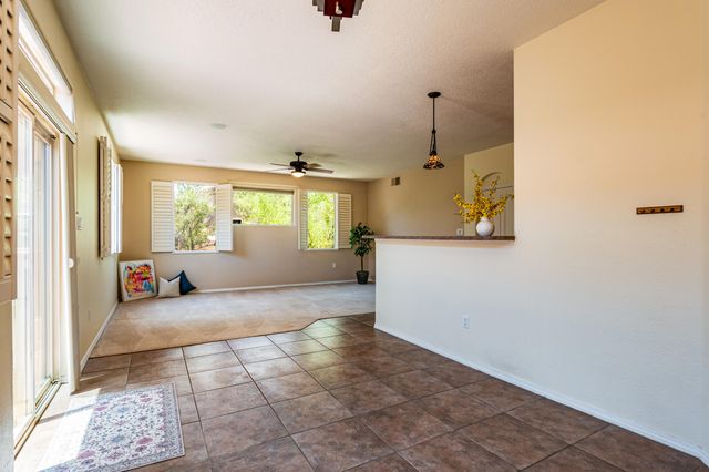 3919 Fox Sparrow Trail NW, Albuquerque, NM 87120