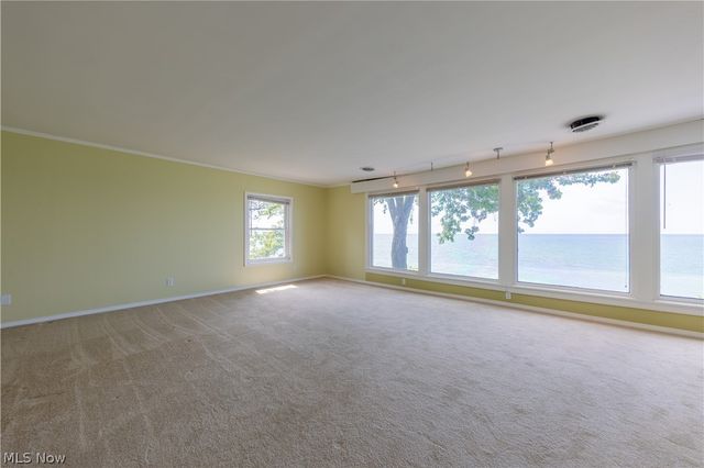 38847 Sunset Trail, Willoughby, OH 44094