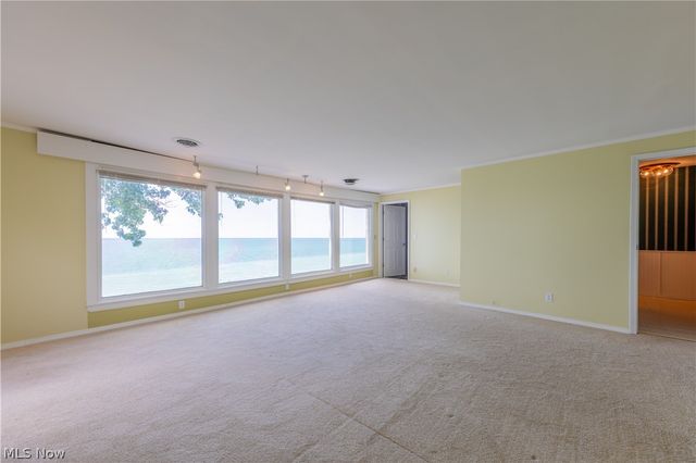 38847 Sunset Trail, Willoughby, OH 44094