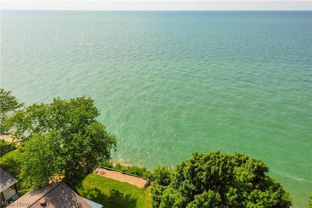 38847 Sunset Trail, Willoughby, OH 44094