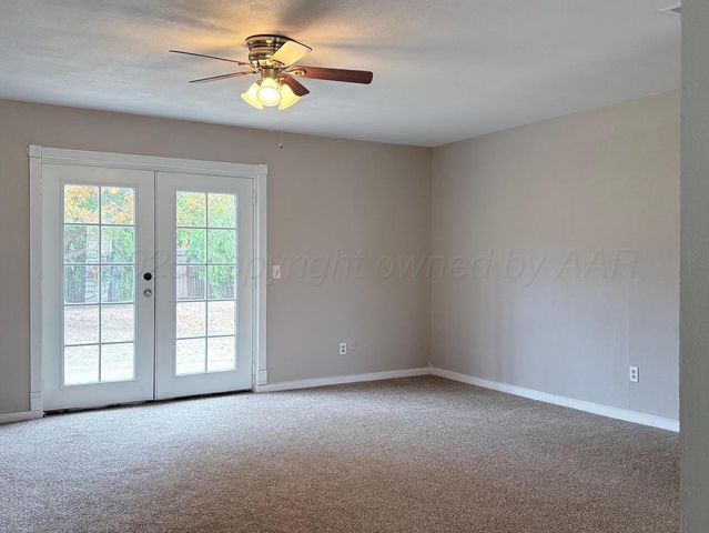 222 NW 11th Street, Dimmitt, TX 79027