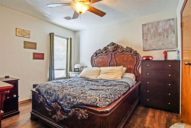 2404 Big Horn, Edmond, OK 73012