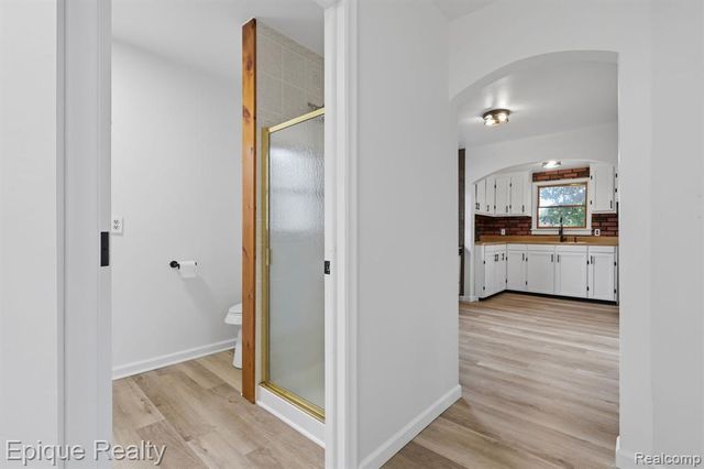 22095 Elmwood Avenue, Eastpointe, MI 48021