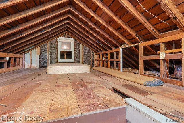 22095 Elmwood Avenue, Eastpointe, MI 48021