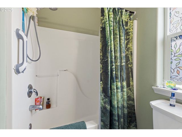 34660 GLACIER Ave, St Helens, OR 97051