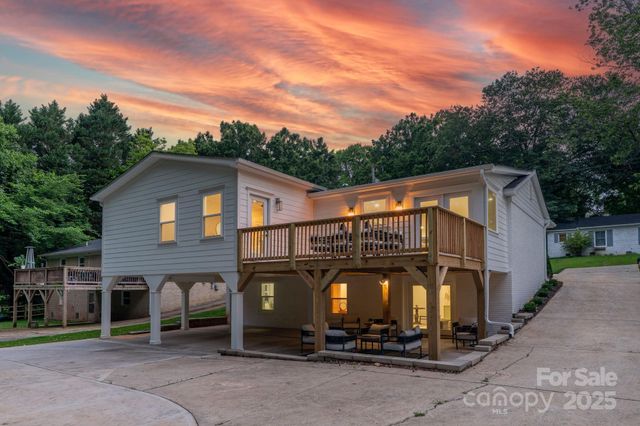 215 Wyanoke Avenue, Charlotte, NC 28205