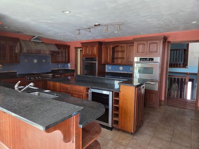 175 Old Turnpike Road, Nottingham, NH 03290