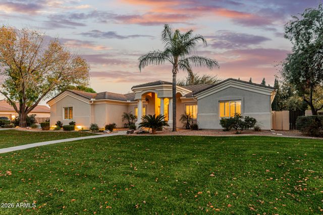 19855 E SONOQUI Boulevard, Queen Creek, AZ 85142