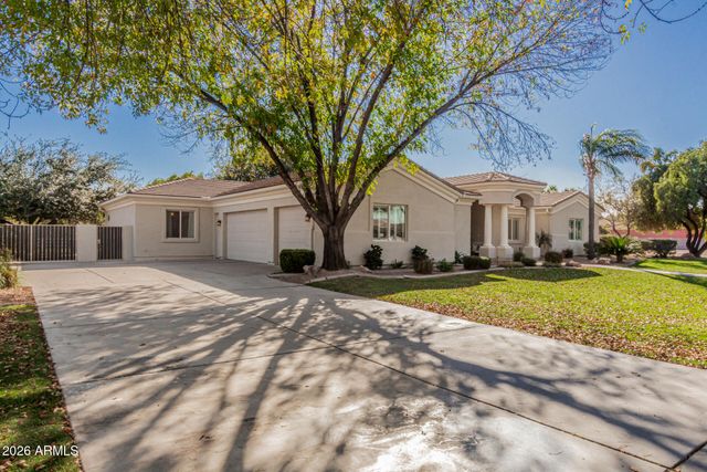 19855 E SONOQUI Boulevard, Queen Creek, AZ 85142