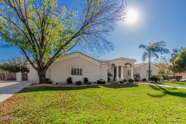 19855 E SONOQUI Boulevard, Queen Creek, AZ 85142