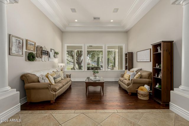 19855 E SONOQUI Boulevard, Queen Creek, AZ 85142