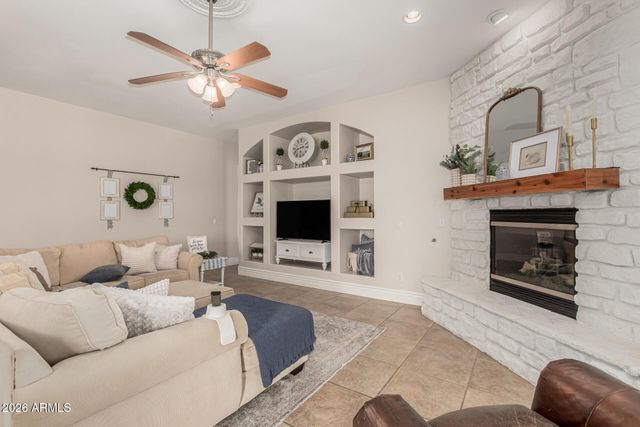 19855 E SONOQUI Boulevard, Queen Creek, AZ 85142