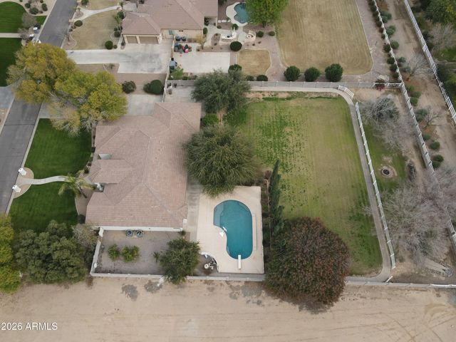 19855 E SONOQUI Boulevard, Queen Creek, AZ 85142