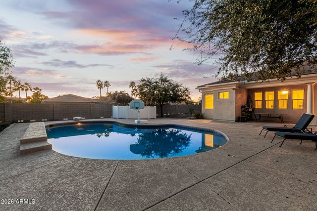 19855 E SONOQUI Boulevard, Queen Creek, AZ 85142