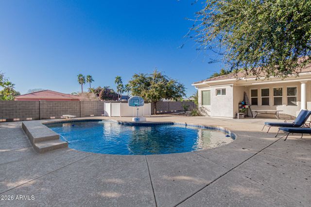 19855 E SONOQUI Boulevard, Queen Creek, AZ 85142