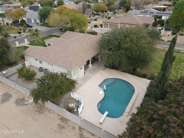 19855 E SONOQUI Boulevard, Queen Creek, AZ 85142