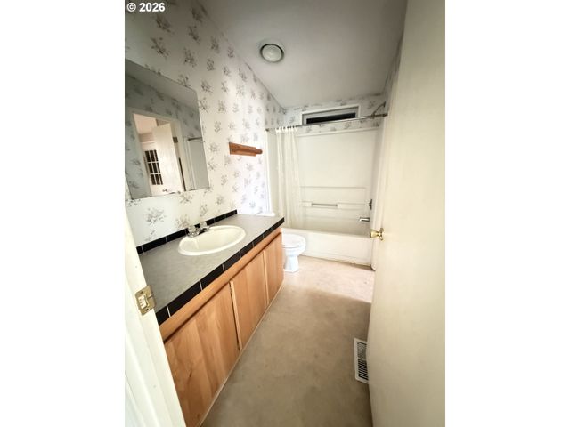 1805 Ne 94TH St 23, Vancouver, WA 98660