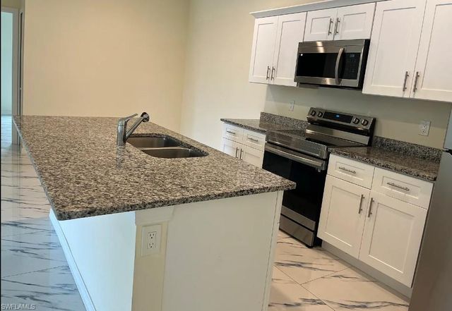 4600 26th ST SW, Lehigh Acres, FL 33973