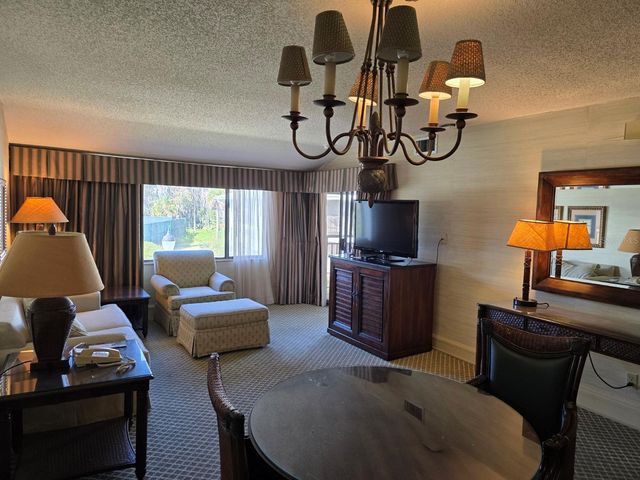 4774 FOX HUNT LANE A108, Wesley Chapel, FL 33543