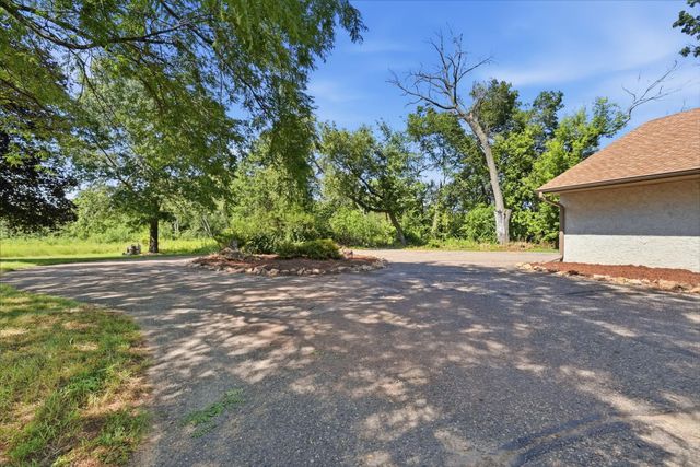 8920 80th Street N, Grant, MN 55082