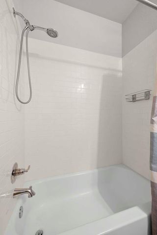 8013 Mellencamp DR, Austin, TX 78744