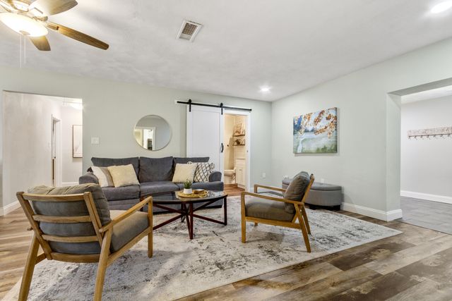 164 Beal Parkway, Fort Walton Beach, FL 32548