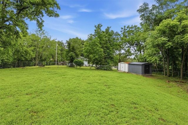 49 Santa Fe Street, Leavenworth, KS 66048